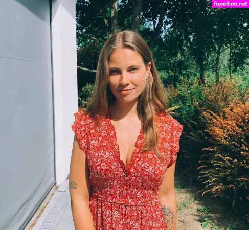 Melina Sophie OnlyFans Thumbnail #2RbyTkc6F8