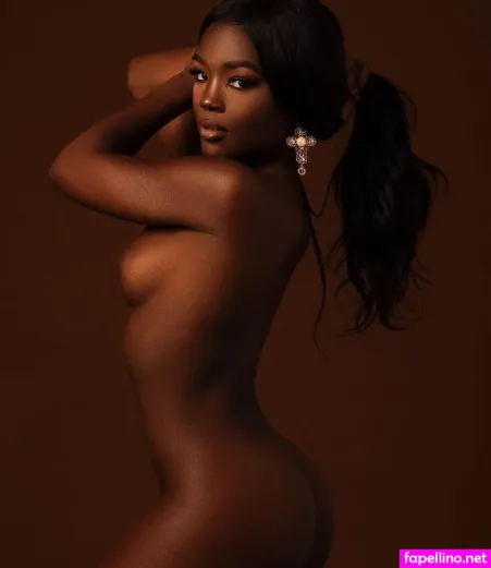 Melinda Melrose OnlyFans Thumbnail #5T40p7064U