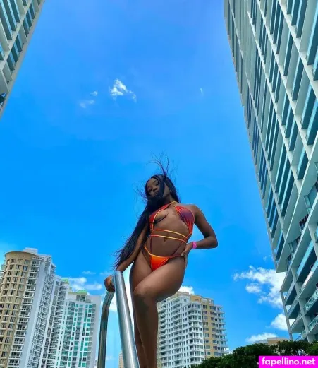 Melinda Melrose OnlyFans Thumbnail #Ny2CuIoTF7