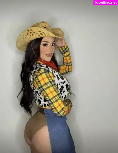 Melisathepicklee OnlyFans Thumbnail #Xfw0jq3L7U