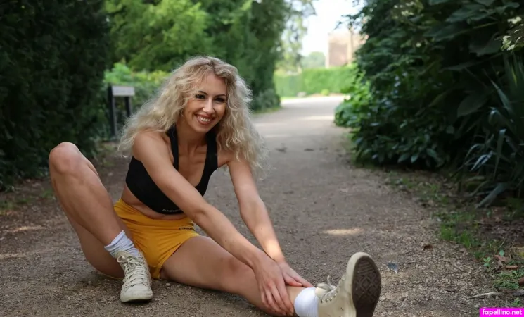 Melissa Alice Slater 1 OnlyFans Thumbnail #9R2gdfv8kP