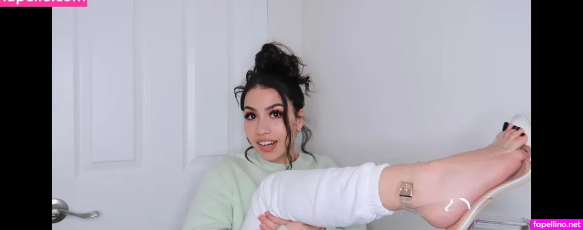 Melissa Estrella OnlyFans Thumbnail #ohdxnrYAw1