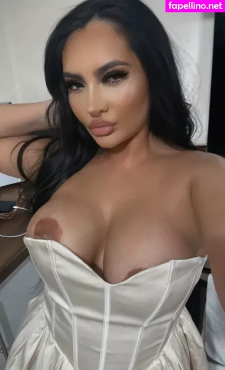Melissa Mills OnlyFans Thumbnail #f8n55YmfJJ