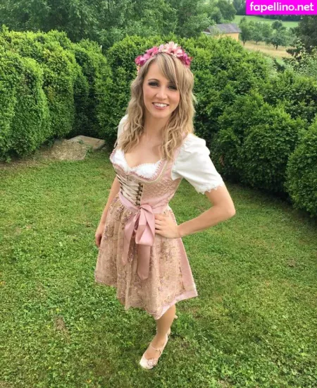 Melissa Naschenweng OnlyFans Thumbnail #J5wVkEvpEQ