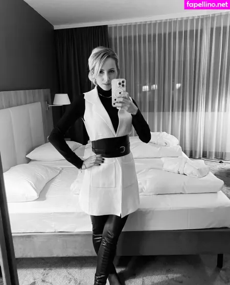 Melissa Naschenweng OnlyFans Thumbnail #SDlm1ldauJ