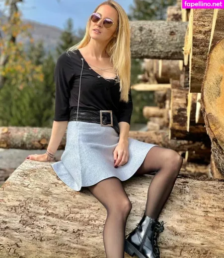 Melissa Naschenweng OnlyFans Thumbnail #WB1vWttqpp