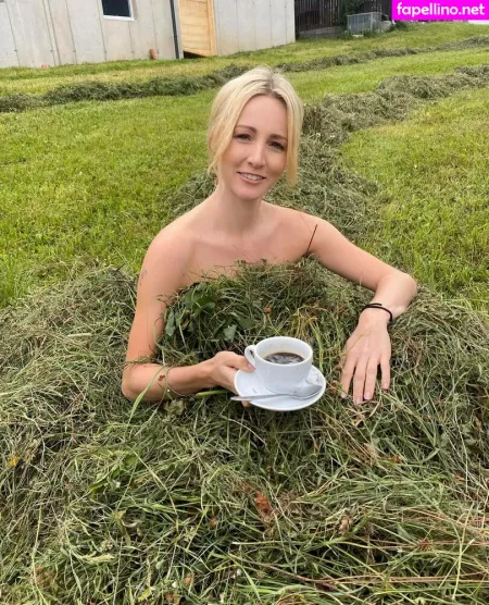 Melissa Naschenweng OnlyFans Thumbnail #vPj8ZzP19O