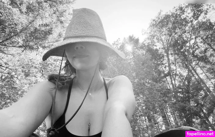 Melissa O 039 Neil OnlyFans Thumbnail #6NkJkRWnkA