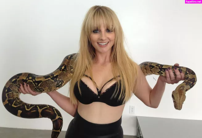 Melissa Rauch OnlyFans Thumbnail #DUL1BvBpwC