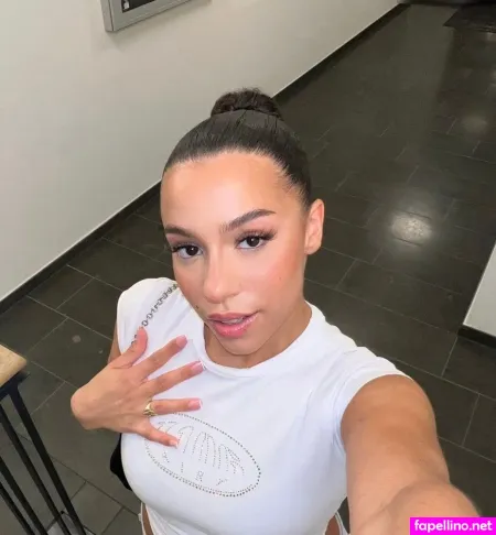 Melissa Zerhau OnlyFans Thumbnail #7nbDC6US51