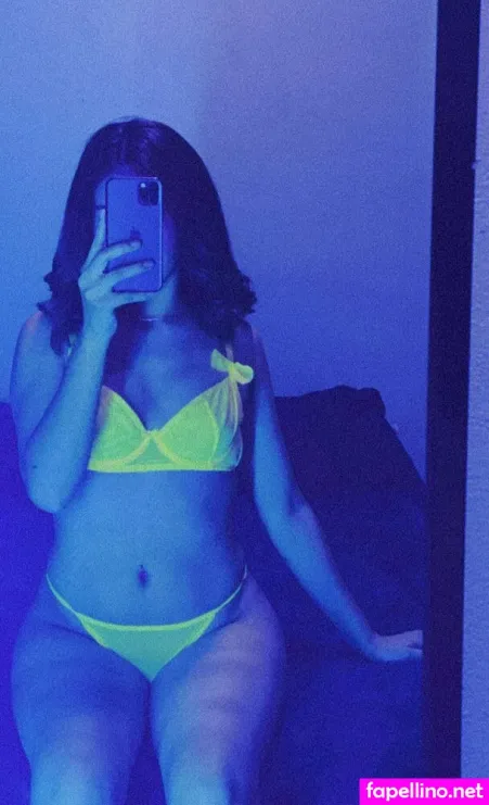 Melissakatteyes OnlyFans Thumbnail #C7XpFh4yxp