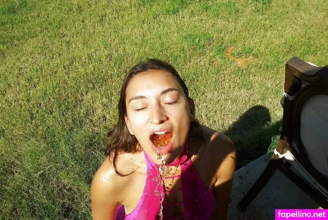 Melissatx OnlyFans Thumbnail #RrUx3so48M