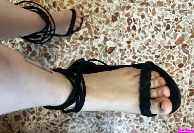 Melitagreyy OnlyFans Thumbnail #37CSe5CCes