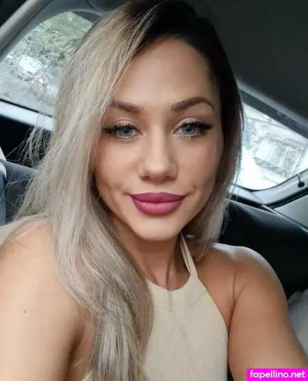 Mell Fox OnlyFans Thumbnail #4ZTuU4KSKb