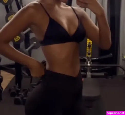 Mell Muzzillo OnlyFans Thumbnail #fcFHsMETgA