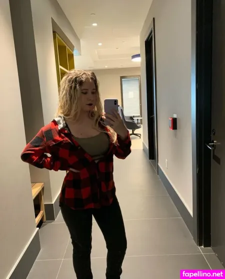 Mellenam OnlyFans Thumbnail #Znsz3xRuyb