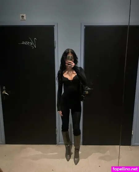 Melliele1 OnlyFans Thumbnail #QzqpkYpBIw