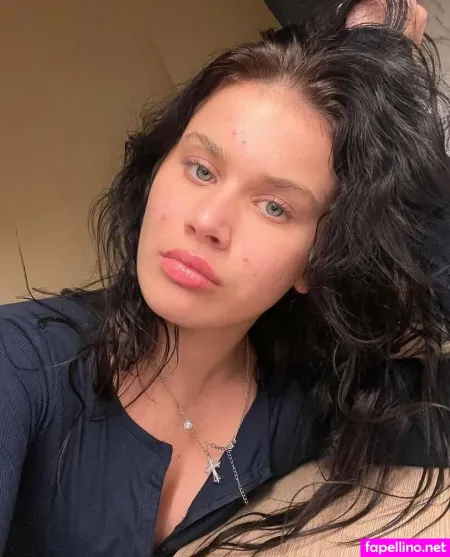 Melliele1 OnlyFans Thumbnail #uzOulfUGu1