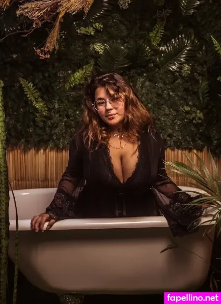 Mellitta 1 OnlyFans Thumbnail #PC9vLTss51