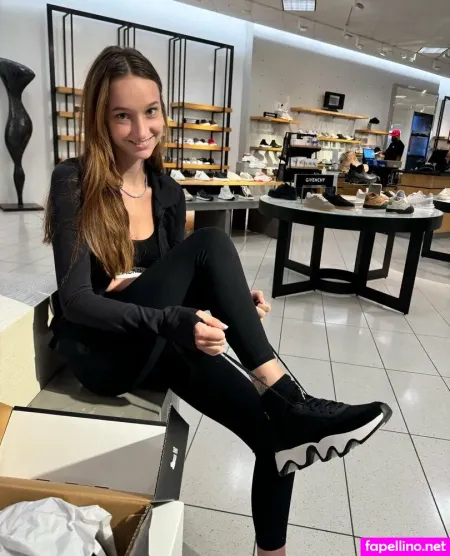 Melmarieofficial2 OnlyFans Thumbnail #CAp30DnvtZ