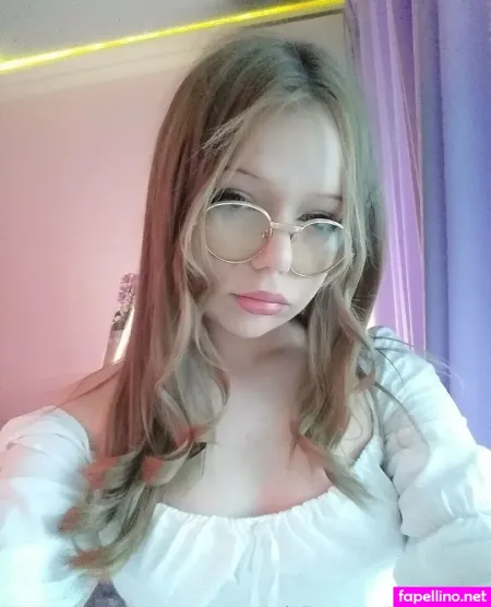 Melmooon Main Profile Photo