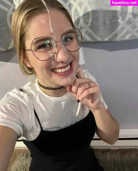 Melody Katt OnlyFans Thumbnail #t3MB6XION1