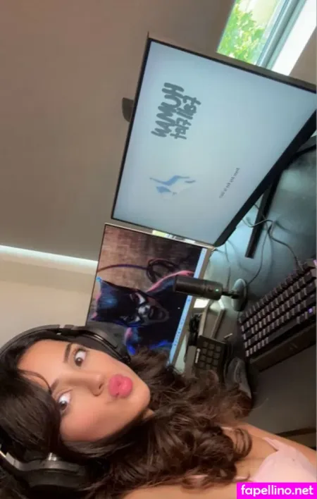 Melody Oz OnlyFans Thumbnail #Wp2wPUf6Ma