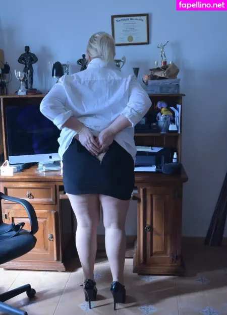 Melodycharm1 OnlyFans Thumbnail #4YGbZD9fT2