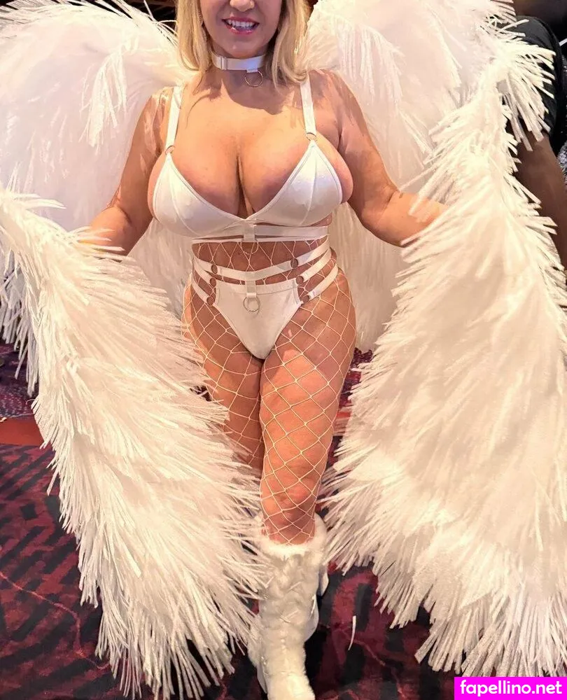 melonymelonsxxx, milfmelonymelons Nude Leaked OnlyFans Photo #ZJWjPoPEDL