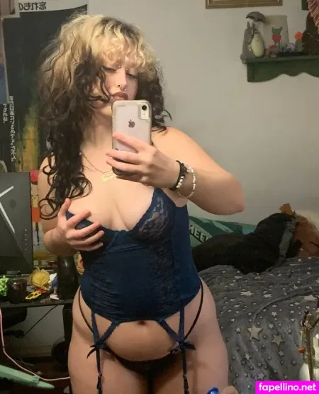 Meltyoureyelids OnlyFans Thumbnail #fo4oDxDA1R