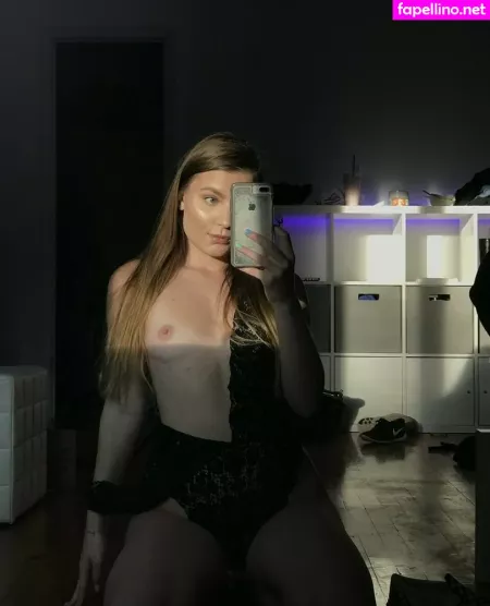 Melvniely Passionite OnlyFans Thumbnail #4xELwdmz6E