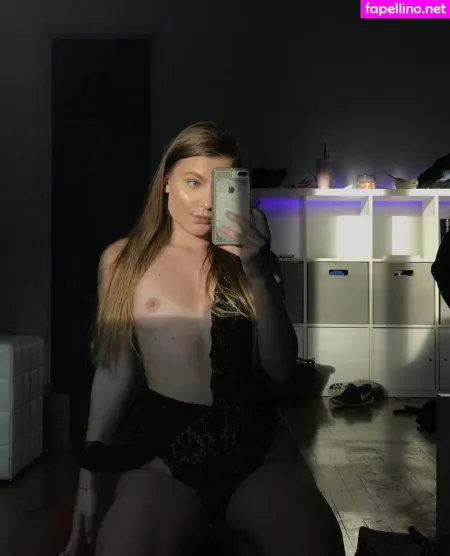 Melvniely OnlyFans Thumbnail #2bJdCMx8br