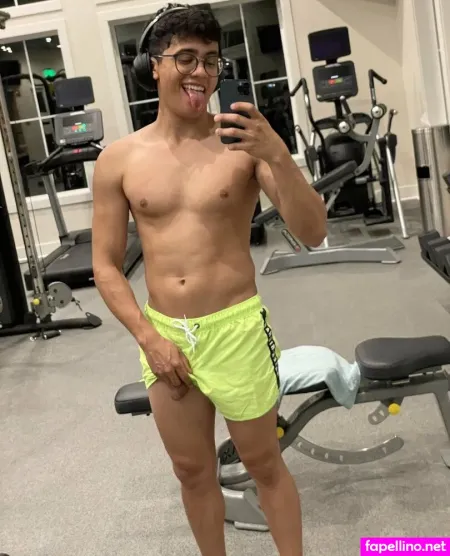 Mememimo4 OnlyFans Thumbnail #mGFrbniJrl