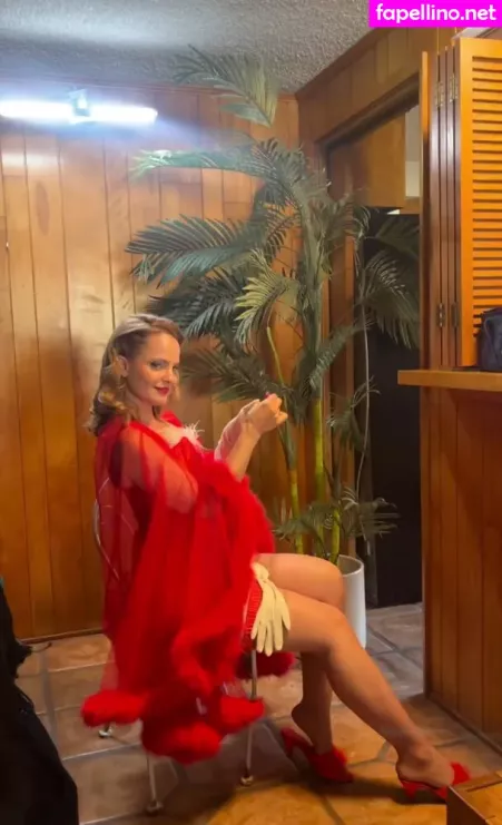 Mena Suvari OnlyFans Thumbnail #MrYEa8x1CK