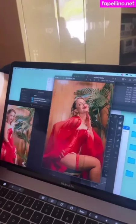 Mena Suvari OnlyFans Thumbnail #ffvPDoT3RK