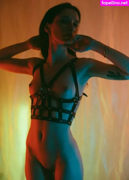 Meneliza OnlyFans Thumbnail #KX6uNZHLIs