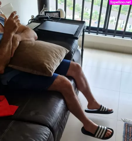 Menfeetlover OnlyFans Thumbnail #De9ZVI4pOn