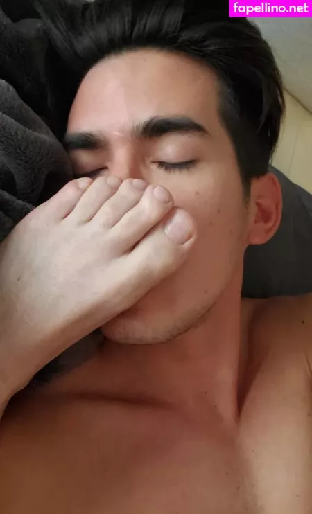 Menfeetlover OnlyFans Thumbnail #gYgw37jQsF