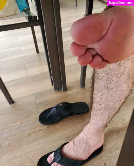 Menfeetlover OnlyFans Thumbnail #pg0UP2AWg0