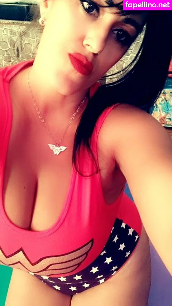 ar, meninaveneno75 Nude Leaked OnlyFans Photo #0IbMC5g4ty