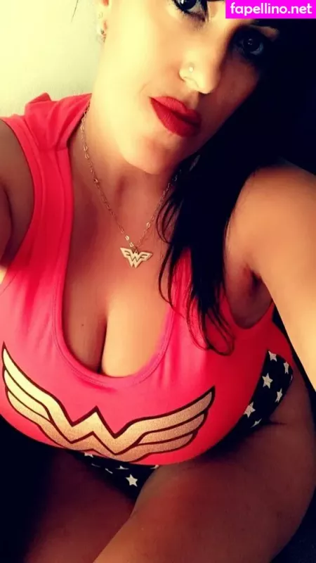 Meninaveneno75 OnlyFans Thumbnail #7TZC1e36YN