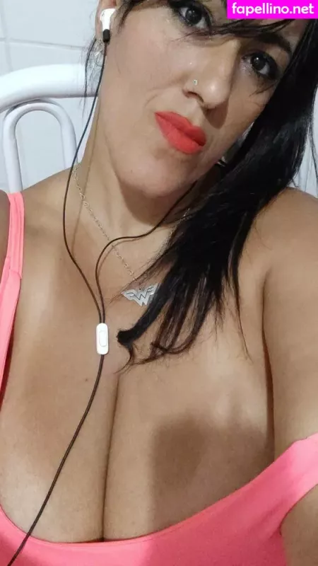 Meninaveneno75 OnlyFans Thumbnail #B3PIVSMt8L