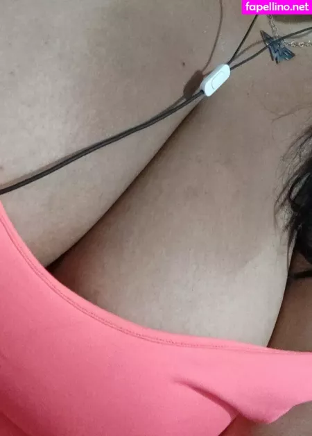 Meninaveneno75 OnlyFans Thumbnail #KQ7u7xfgSN