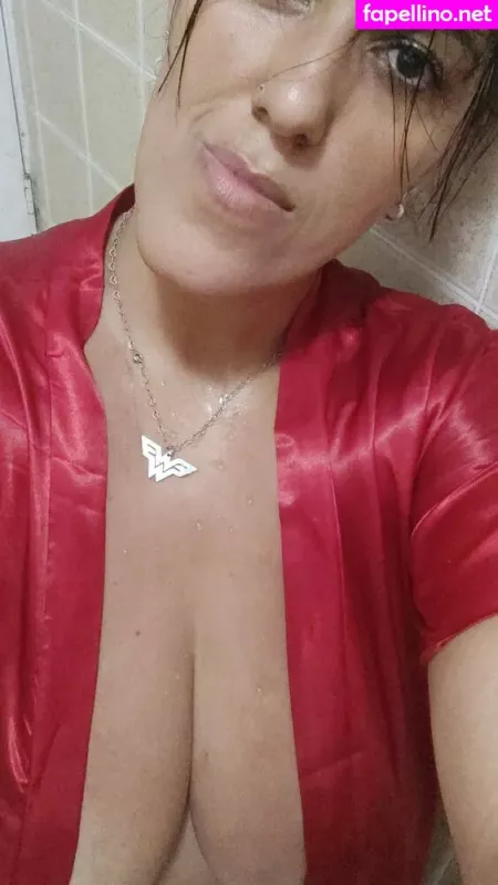 Meninaveneno75 OnlyFans Thumbnail #tuqw0HGG1W