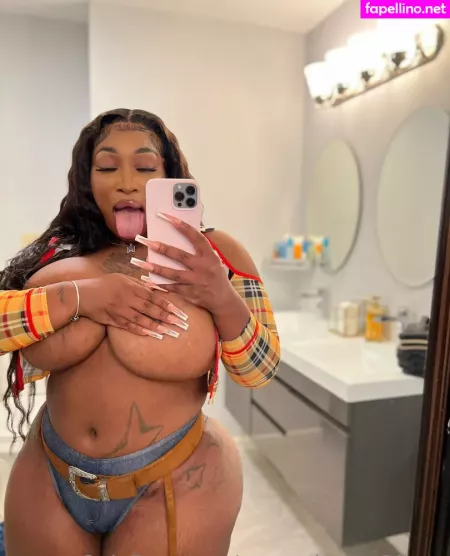 Mercedesass2finee OnlyFans Thumbnail #VOVHLP4sHD