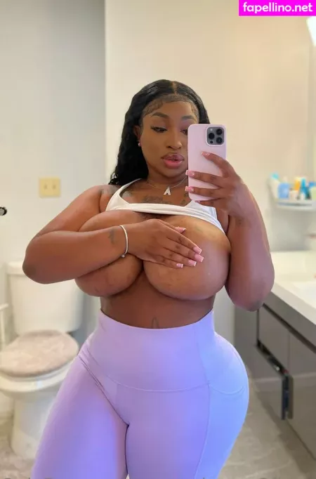 Mercedesass2finee OnlyFans Thumbnail #gRwyMjWyvS