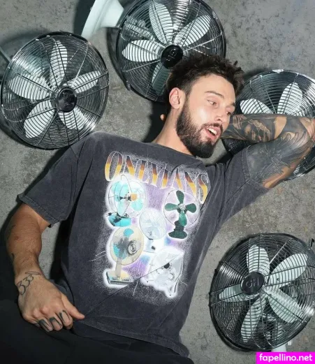 Merch OnlyFans Thumbnail #EovH3PkmZJ