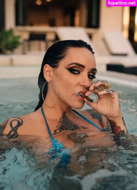 Meredith Devine OnlyFans Thumbnail #lVXFZU4Zwm