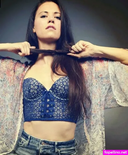 Meredith Garretson OnlyFans Thumbnail #hCoZHG3Zdy