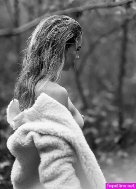Merel Van Der Wouden OnlyFans Thumbnail #nuvYbRIKUZ